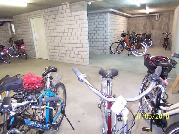*Die 2-Minutenwohnung * Wintergarten * Eigentumswohnung der Extraklasse zur Miete ! * 38