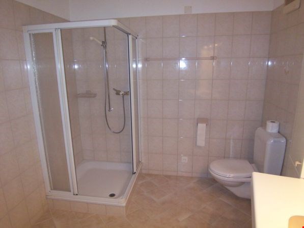 *Die 2-Minutenwohnung * Wintergarten * Eigentumswohnung der Extraklasse zur Miete ! * 19