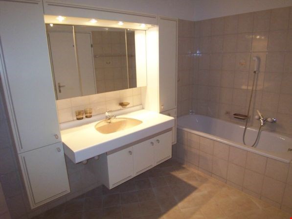 *Die 2-Minutenwohnung * Wintergarten * Eigentumswohnung der Extraklasse zur Miete ! * 18