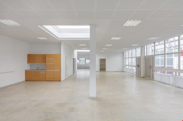 BUREAU / SHOW-ROOM / ATELIER 11