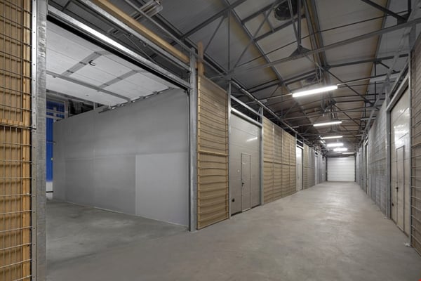 SIERRE HALLE INDUSTRIELLE 7