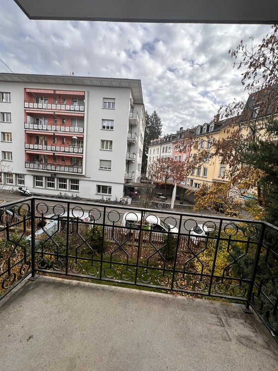 Charmante 5-Zimmerwohnung in zentraler Berner Lage 10