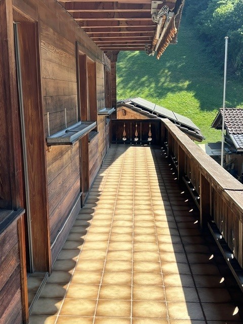 Grosszügige 4.5-Zimmer-Wohnung mit Wintergarten zur Miete in Kandergrund 16