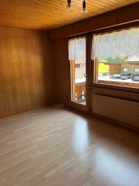Grosszügige 4.5-Zimmer-Wohnung mit Wintergarten zur Miete in Kandergrund 12