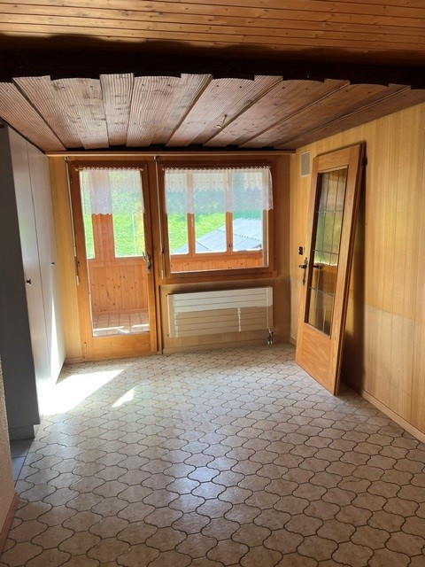 Grosszügige 4.5-Zimmer-Wohnung mit Wintergarten zur Miete in Kandergrund 13