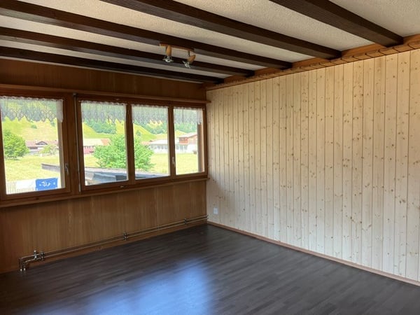 Grosszügige 4.5-Zimmer-Wohnung mit Wintergarten zur Miete in Kandergrund 9