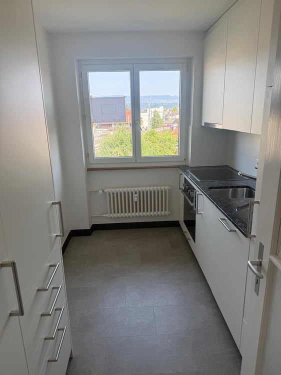 Helle 4.5-Zimmer-Wohnung mit Balkon in Lyss 2