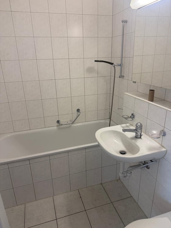 Helle 4.5-Zimmer-Wohnung mit Balkon in Lyss 3