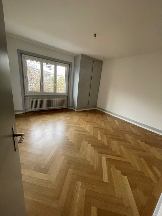 Grosszügige 3-Zimmerwohnung mit grosser Loggia nähe Insel zu vermieten 4