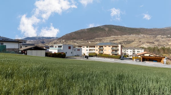 A VENDRE APPARTEMENT AVEC PELOUSE PRIVATIVE 1.5 PCES A GRONE 3