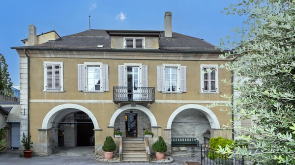 HABITATION DE MAITRE EXCEPTIONNEL 1.5 PCES PLEIN COEUR DE SIERRE 1