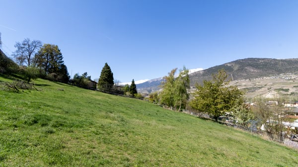 A VENDRE VILLA INDEPENDANTE 5.5 PCES A GRONE 4