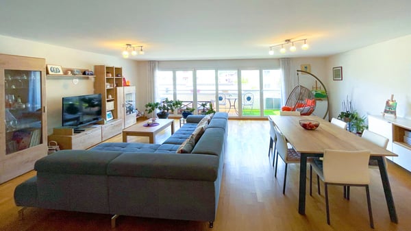 A VENDRE SPACIEUX APPARTEMENT 4.5 PCES A SIERRE 3