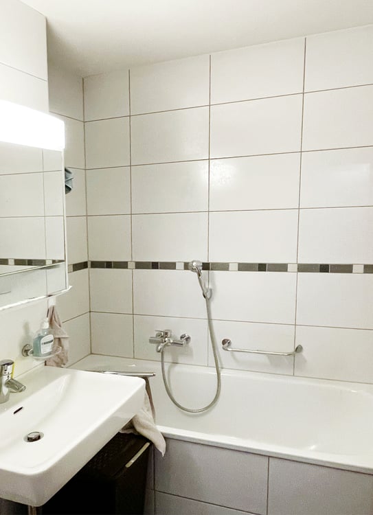A VENDRE SPACIEUX APPARTEMENT 4.5 PCES A SIERRE 8