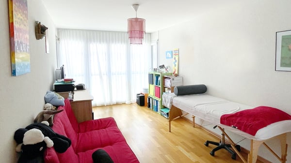 A VENDRE SPACIEUX APPARTEMENT 4.5 PCES A SIERRE 6