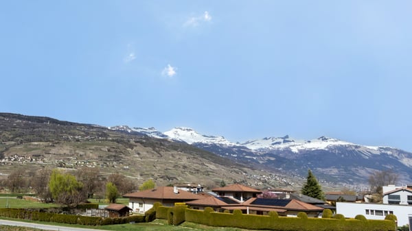 A VENDRE CONTEMPORAINE VILLA 5.5 PCES A RECHY 3
