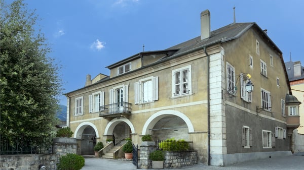 HABITATION DE MAITRE D'EXCEPTION EN PLEIN COEUR DE SIERRE 13