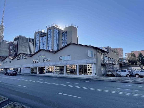 m2 210 uffici ( + depositi e posti auto) Breganzona Rif: 0384 2