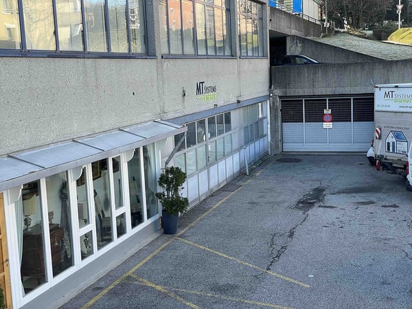 ca. M2 330 Depositi commerciali in vendita a Breganzona Rif. 0384 1