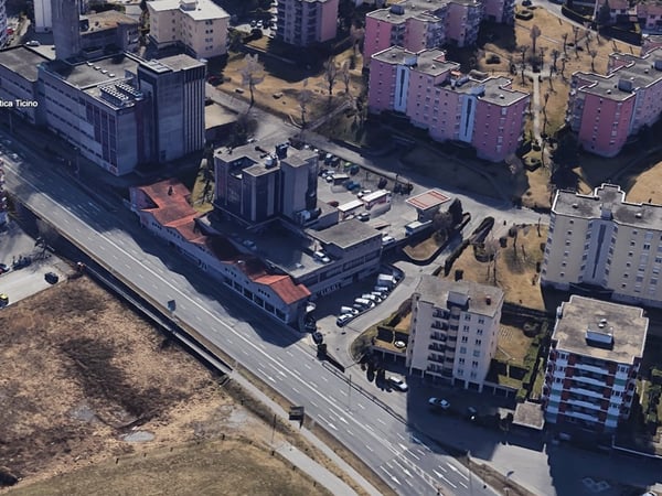 ca. M2 330 Depositi commerciali in vendita a Breganzona Rif. 0384 2