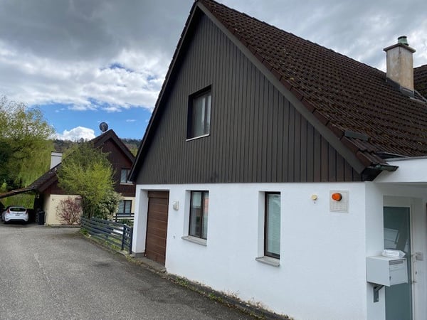 Charmantes Einfamilienhaus mit Pool in Hersberg – ab Oktober 2026 zu vermieten 2