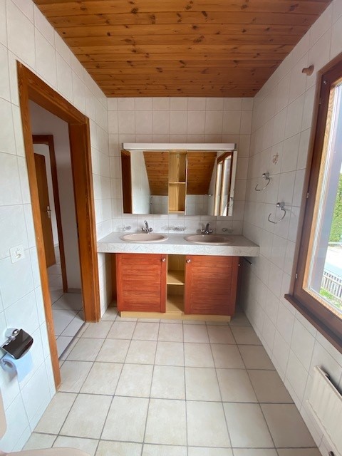 Charmantes Einfamilienhaus mit Pool in Hersberg – ab Oktober 2026 zu vermieten 11