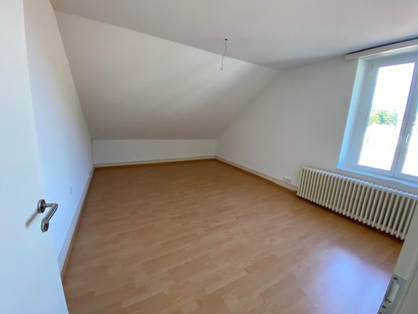 3.5 Zimmerwohnung mit Balkon und Blick auf den Garten 3