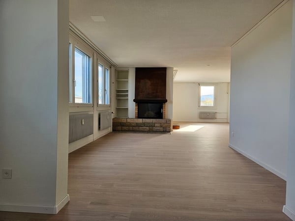 Exklusive 1.5-Zimmer-Attikawohnung mit grosser Terrasse und Bergblick in Bern 2