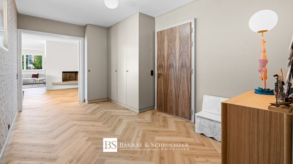 Haut standing | Rénové 2025 | Vue châteaux | 2.5 p. + 2.5 p. 11