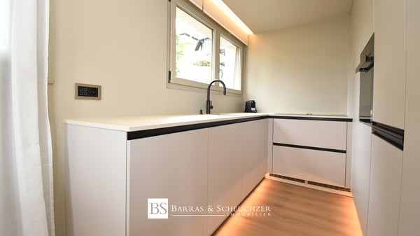 Luxueux 1.5 pièces entièrement rénové et meublé 6