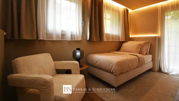 Luxueux 1.5 pièces entièrement rénové et meublé 8