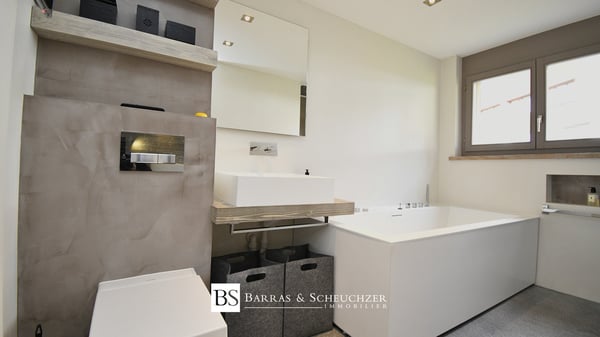 Appartement de prestige rénové, à proximité du golf 8