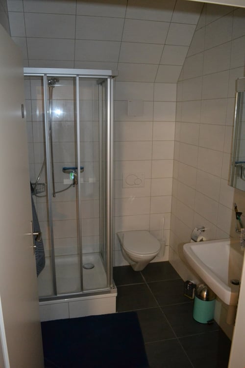 Möblierte, sanierte Einzelzimmer zu vermieten 6