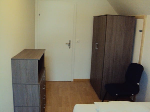 Möblierte, sanierte Einzelzimmer zu vermieten 2