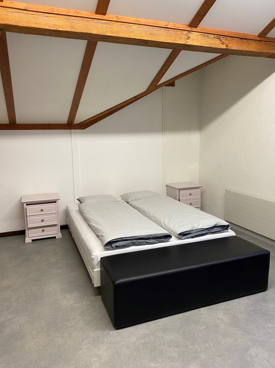 Grosses teilmöbliertes Zimmer im Zentrum von Altdorf zu vermieten 5