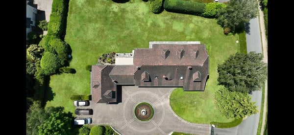 40 min. from Geneva. In a prestigious place Master house for sale above Lausanne. a beautiful garden 2