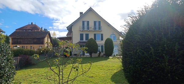 Payerne. À 35 d'Epalinges. ndividuelle bourgeoise de 2 appart. 1.5+3.5 3