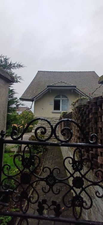 Payerne. À 35 d'Epalinges. ndividuelle bourgeoise de 2 appart. 1.5+3.5 5