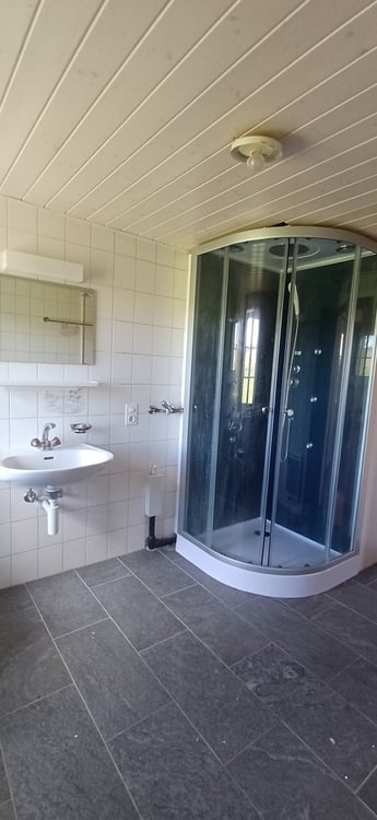 Ferme à grand potentiel. Pour famille ou investisseur. 4700 m2 8