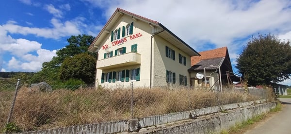 Ferme à grand potentiel. Pour famille ou investisseur. 4700 m2 1