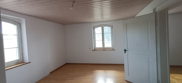 Ferme à grand potentiel. Pour famille ou investisseur. 4700 m2 5
