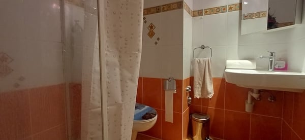 À 2 pas de tout. superbe appart. 4.5 pcs. 3 balcons, PP sous-sol 7