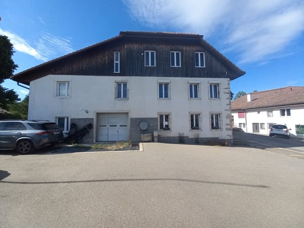 Immeuble d’habitation avec locaux commerciaux - Wohn-Geschäftshaus 1