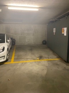 Tiefgaragenplatz in zentraler Lage von Menziken 1