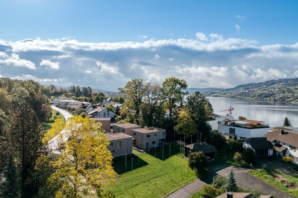 Reserviert Neu Erstbezug 5.5 Einfamilenhaus mit Garten rund ums Haus
