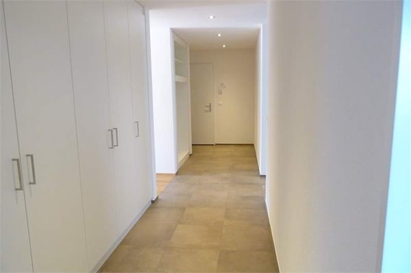 Neu nach Vereinbarung Gartenwohnung 4.5 Zimmer EG mit Gartensitzplatz und Rasen 5