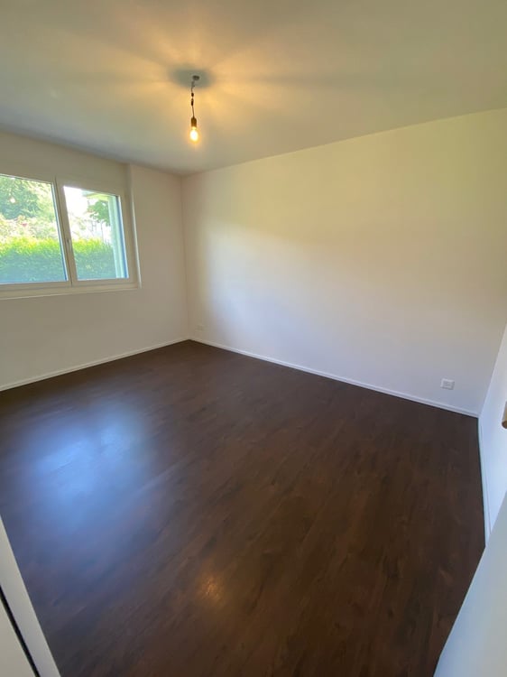 Neu nach Vereinbarung Gartenwohnung 4.5 Zimmer EG mit Gartensitzplatz und Rasen 9