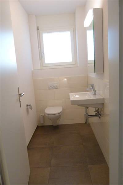 Neu nach Vereinbarung Gartenwohnung 4.5 Zimmer EG mit Gartensitzplatz und Rasen 7