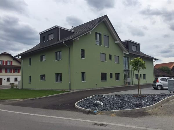 Neu nach Vereinbarung Gartenwohnung 4.5 Zimmer EG mit Gartensitzplatz und Rasen 14