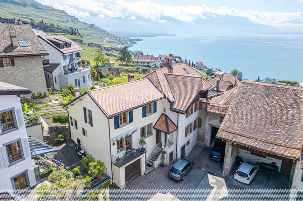 Maison villageoise distribuée en duplex 1